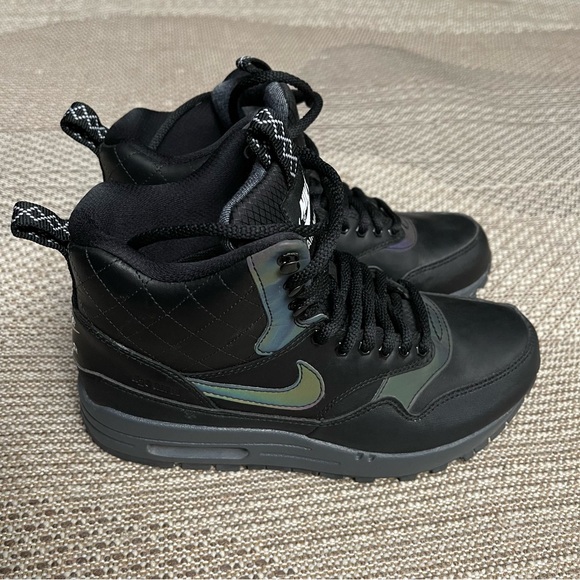 Nike Women’s Air Max 1 Mid Sneakerboot Sz 6 (Reflective) In Black Crimson Menta - Picture 4 of 15